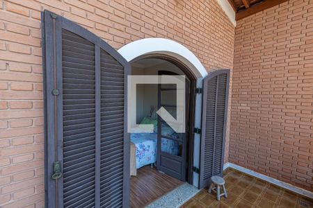 Casa à venda com 480m², 4 quartos e 5 vagasVaranda Suite