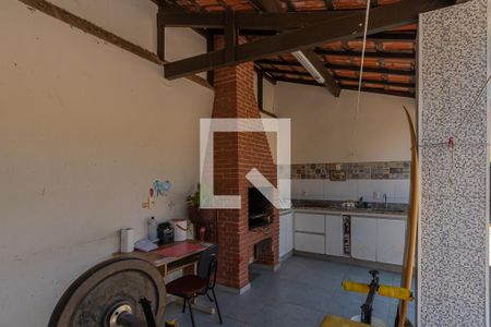 Casa à venda com 480m², 4 quartos e 5 vagasChurrasqueira