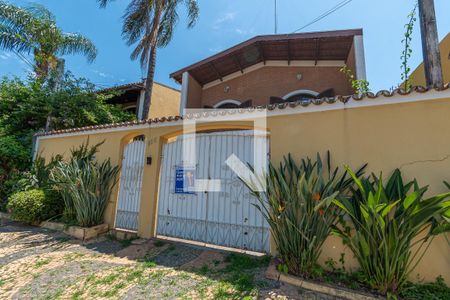 Casa à venda com 480m², 4 quartos e 5 vagasFachada