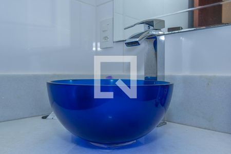 Casa à venda com 480m², 4 quartos e 5 vagasDetalhe Banheiro Corredor