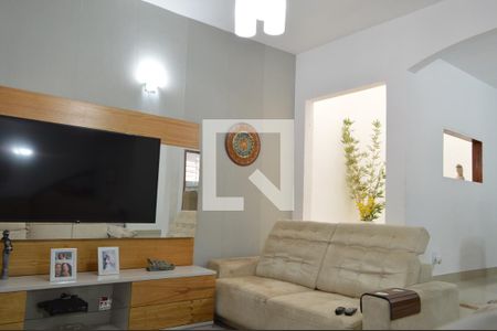 Sala de TV de casa à venda com 4 quartos, 309m² em Taquara, Rio de Janeiro
