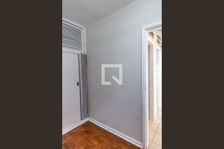 Apartamento à venda com 200m², 3 quartos e 1 vaga Apartamento à venda com 200m², 3 quartos e 1 vagaQuarto de serviço