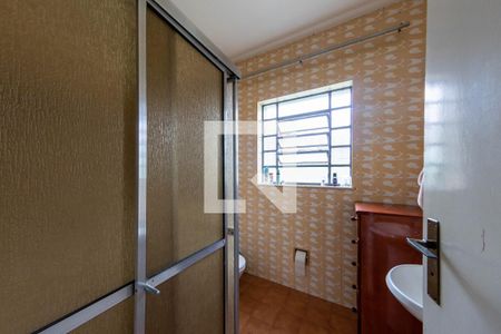 Casa à venda com 225m², 4 quartos e 2 vagas Casa à venda com 225m², 4 quartos e 2 vagasBanheiro