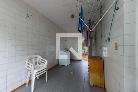 Casa à venda com 225m², 4 quartos e 2 vagas Casa à venda com 225m², 4 quartos e 2 vagasÁrea de Serviço