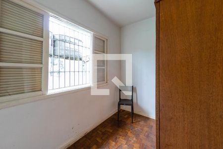 Casa à venda com 225m², 4 quartos e 2 vagas Casa à venda com 225m², 4 quartos e 2 vagasQuarto