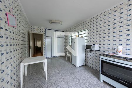 Casa à venda com 225m², 4 quartos e 2 vagas Casa à venda com 225m², 4 quartos e 2 vagasCozinha