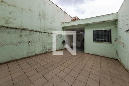 Casa à venda com 225m², 4 quartos e 2 vagas Casa à venda com 225m², 4 quartos e 2 vagasQuintal