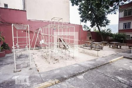 Apartamento à venda com 60m², 2 quartos e 1 vagaÁrea comum