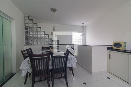 Casa para alugar com 234m², 3 quartos e 5 vagasCozinha