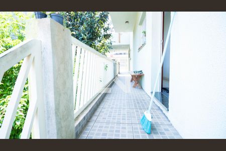 Casa à venda com 310m², 7 quartos e 4 vagasCorredor externo