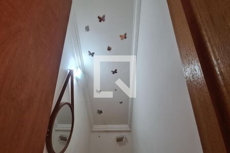 Casa para alugar com 120m², 2 quartos e 2 vagasLavabo 