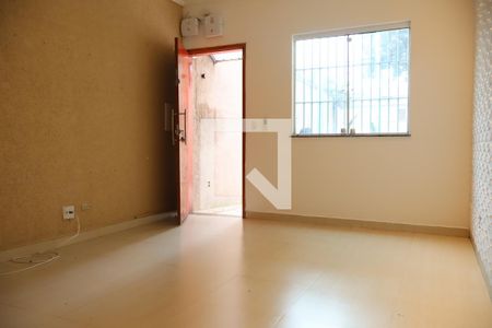 Casa à venda com 1 quarto, 120m² em Vila Ivone, São Paulo