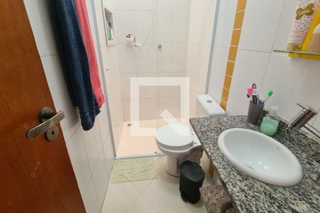 Casa para alugar com 120m², 2 quartos e 2 vagasBanheiro 