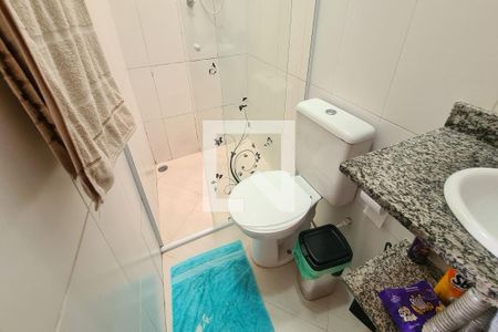 Suíte banheiro  de casa para alugar com 2 quartos, 120m² em Vila Ivone, São Paulo