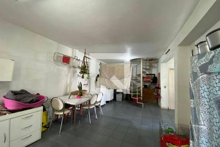 Casa à venda com 180m², 4 quartos e 3 vagasGaragem
