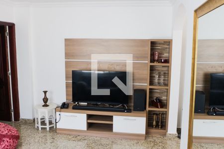 Apartamento para alugar com 300m², 3 quartos e 2 vagas Apartamento para alugar com 300m², 3 quartos e 2 vagasSala de TV