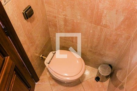 Apartamento para alugar com 300m², 3 quartos e 2 vagas Apartamento para alugar com 300m², 3 quartos e 2 vagasLavabo