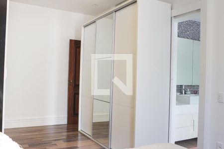 Apartamento para alugar com 300m², 3 quartos e 2 vagas Apartamento para alugar com 300m², 3 quartos e 2 vagasSuíte 1