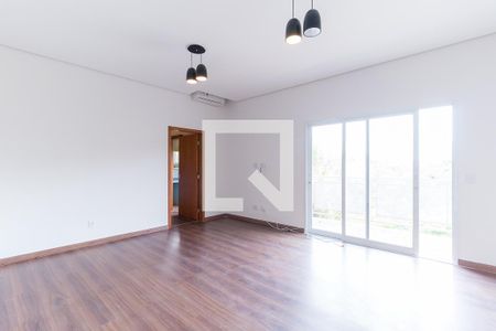 Casa de condomínio para alugar com 423m², 4 quartos e 4 vagas Casa de condomínio para alugar com 423m², 4 quartos e 4 vagasQuarto 2 - Suíte 1