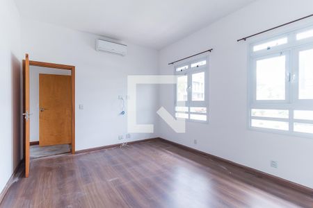 Casa de condomínio para alugar com 423m², 4 quartos e 4 vagas Casa de condomínio para alugar com 423m², 4 quartos e 4 vagasQuarto 1