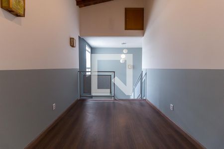 Casa de condomínio para alugar com 423m², 4 quartos e 4 vagas Casa de condomínio para alugar com 423m², 4 quartos e 4 vagasHall