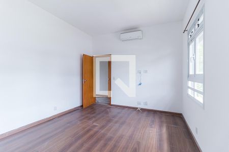 Casa de condomínio para alugar com 423m², 4 quartos e 4 vagas Casa de condomínio para alugar com 423m², 4 quartos e 4 vagasQuarto 1