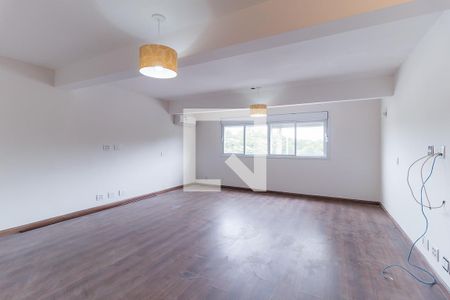 Casa de condomínio para alugar com 423m², 4 quartos e 4 vagas Casa de condomínio para alugar com 423m², 4 quartos e 4 vagasHome Theater