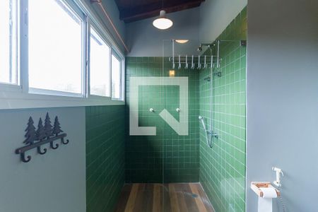 Casa de condomínio para alugar com 423m², 4 quartos e 4 vagas Casa de condomínio para alugar com 423m², 4 quartos e 4 vagasBanheiro da Suíte 1