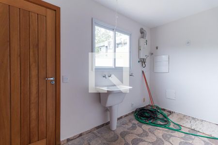 Casa de condomínio para alugar com 423m², 4 quartos e 4 vagas Casa de condomínio para alugar com 423m², 4 quartos e 4 vagasÁrea de Serviço