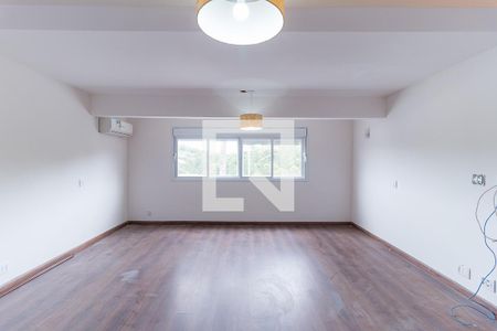 Casa de condomínio para alugar com 423m², 4 quartos e 4 vagas Casa de condomínio para alugar com 423m², 4 quartos e 4 vagasHome Theater