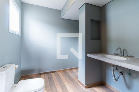 Casa de condomínio para alugar com 423m², 4 quartos e 4 vagas Casa de condomínio para alugar com 423m², 4 quartos e 4 vagasBanheiro