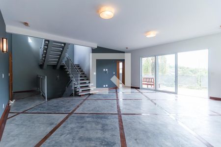 Sala de casa de condomínio para alugar com 4 quartos, 423m² em Mogi Moderno, Mogi das Cruzes