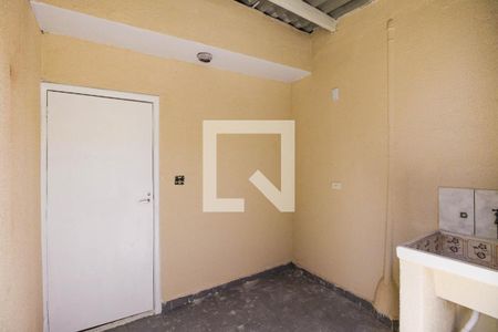 Casa para alugar com 60m², 2 quartos e 1 vagaÁrea de Serviço
