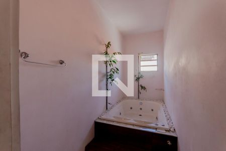 Casa à venda com 200m², 3 quartos e 3 vagasBanheiro da Suíte