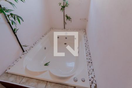 Casa à venda com 200m², 3 quartos e 3 vagasBanheira