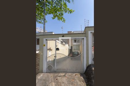Casa para alugar com 90m², 2 quartos e 2 vagasFachada