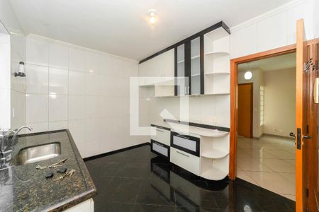 Casa para alugar com 176m², 4 quartos e 2 vagas