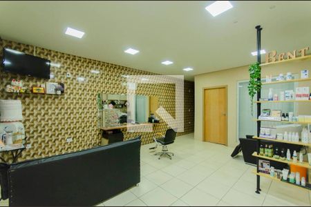 Casa à venda com 429m², 5 quartos e 4 vagas Casa à venda com 429m², 5 quartos e 4 vagasSalão