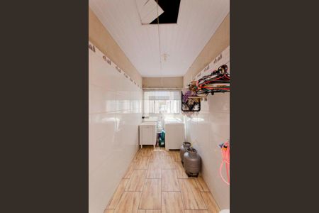 Casa à venda com 429m², 5 quartos e 4 vagas Casa à venda com 429m², 5 quartos e 4 vagasÁrea de Serviço