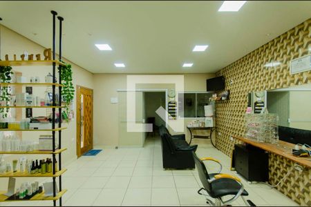 Casa à venda com 429m², 5 quartos e 4 vagas Casa à venda com 429m², 5 quartos e 4 vagasSalão