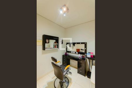 Casa à venda com 429m², 5 quartos e 4 vagas Casa à venda com 429m², 5 quartos e 4 vagasSalão