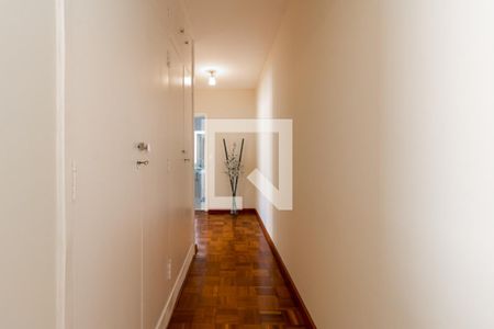 Corredor de apartamento para alugar com 3 quartos, 77m² em Vila Nova Conceição, São Paulo