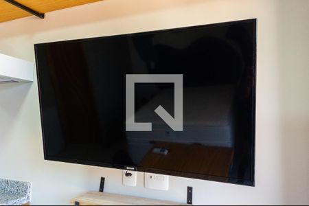 Detalhe TV de kitnet/studio para alugar com 1 quarto, 24m² em Tatuapé, São Paulo