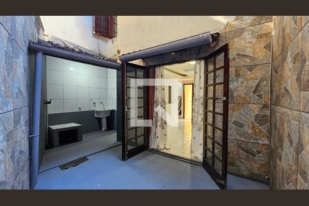 Casa de condomínio à venda com 93m², 3 quartos e 2 vagasQuintal