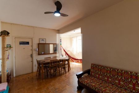 Apartamento à venda com 110m², 3 quartos e sem vaga Apartamento à venda com 110m², 3 quartos e sem vagaSalas