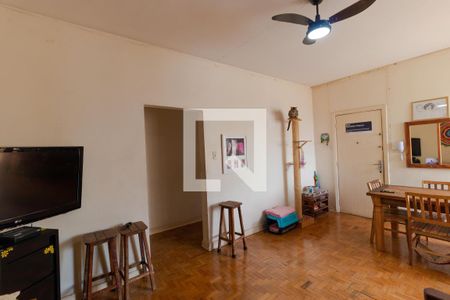 Apartamento à venda com 110m², 3 quartos e sem vaga Apartamento à venda com 110m², 3 quartos e sem vagaSalas