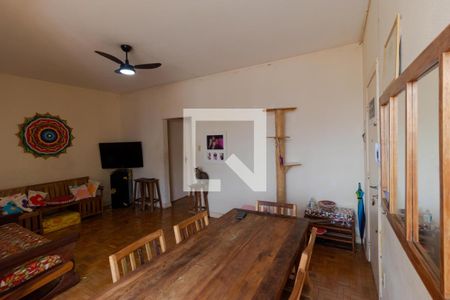 Apartamento à venda com 110m², 3 quartos e sem vaga Apartamento à venda com 110m², 3 quartos e sem vagaSalas