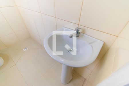 Casa de condomínio para alugar com 46m², 1 quarto e sem vaga Casa de condomínio para alugar com 46m², 1 quarto e sem vagaBanheiro