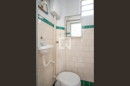 Banheiro de apartamento para alugar com 1 quarto, 45m² em Centro Histórico, Porto Alegre
