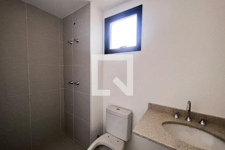 Banheiro de apartamento para alugar com 1 quarto, 32m² em Itaim Bibi, São Paulo